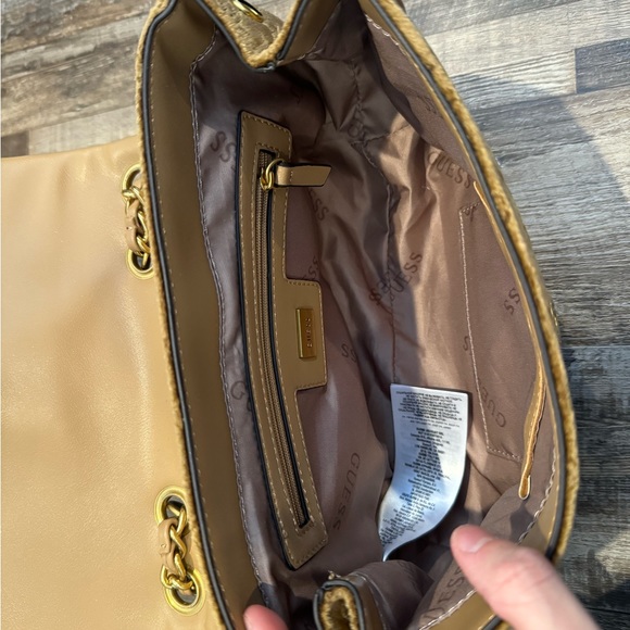 GOLD guess bag - Picture 2 of 3
